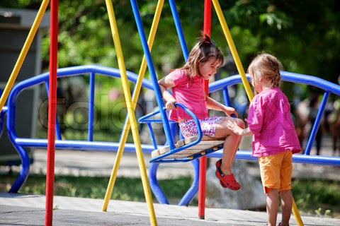 Consejos de seguridad en los parques infantiles para niños
